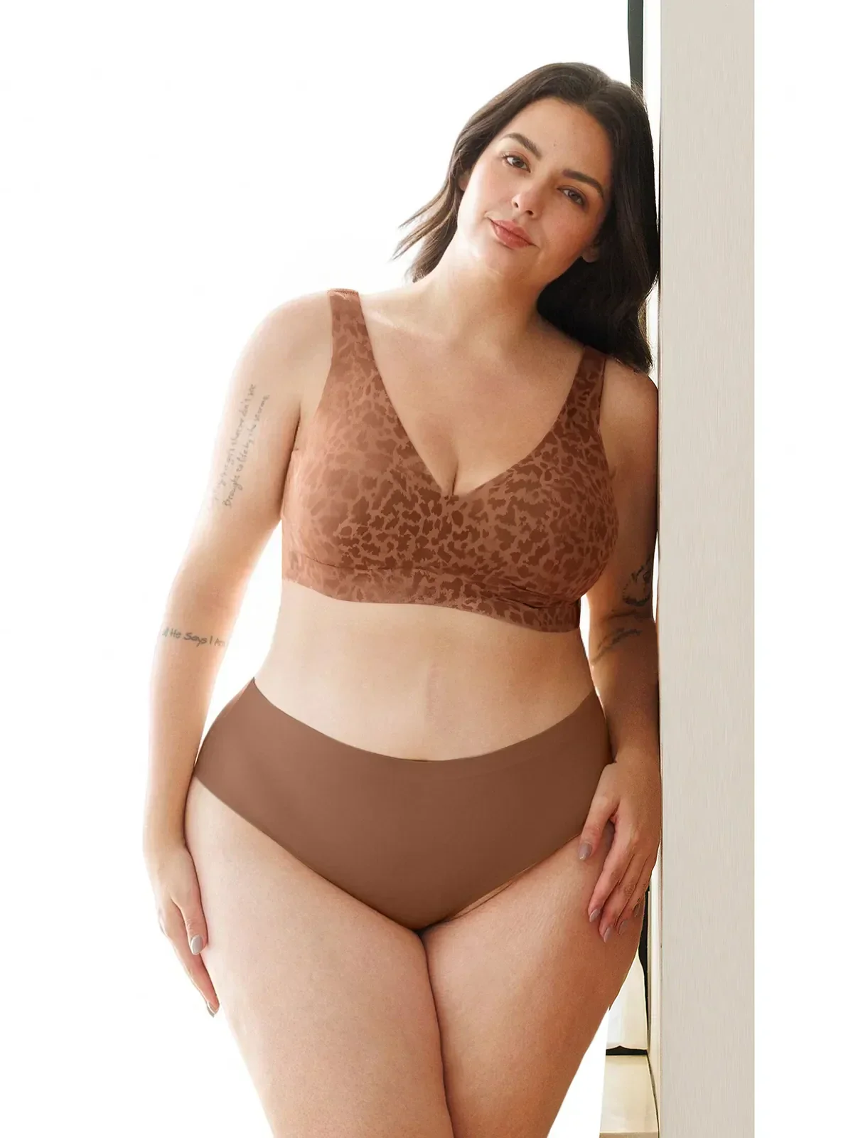 Seamless Wireless Jelly Leopard Contour Minimizer Support Bra - Image 21