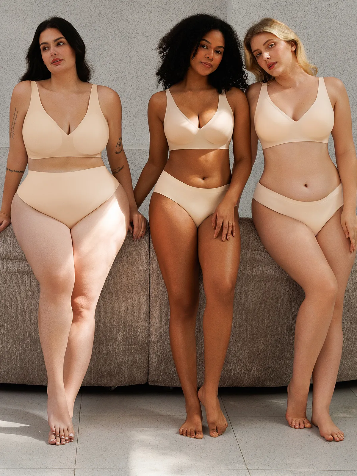 Seamless Wireless Jelly Comfort Plunge Bra - Image 4